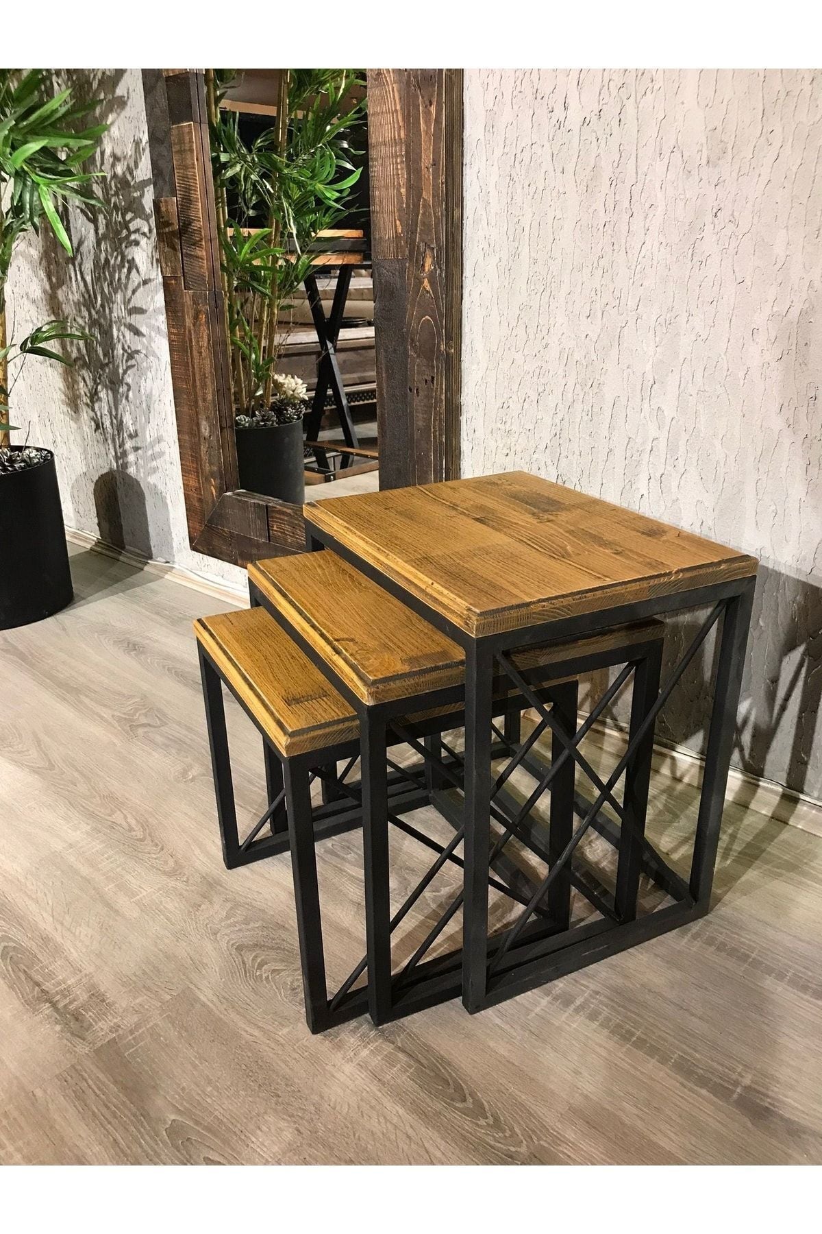 Deko 3-teiliger Satztisch mit Metallbeinen